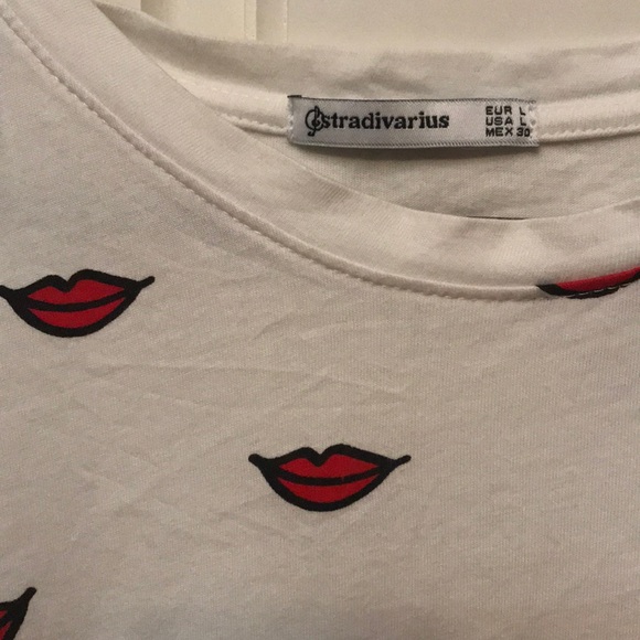 Lips Tee - Picture 3 of 3